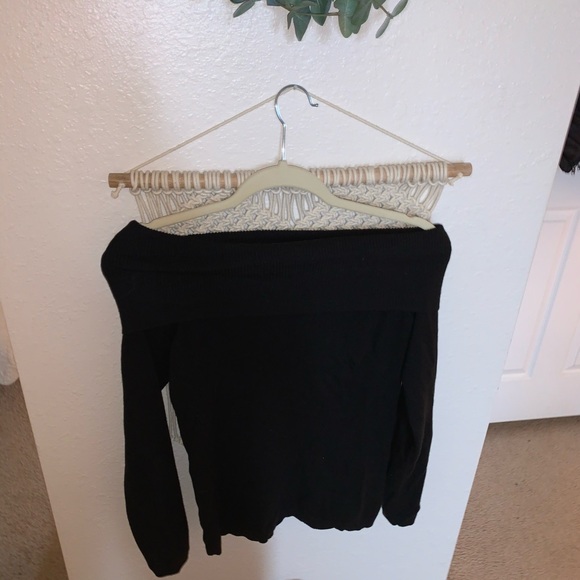 Off the shoulder sweater - Picture 5 of 6